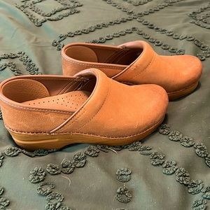 Dansko Women's Professional Clog –Slip on. 38 wide. “Honey distressed”